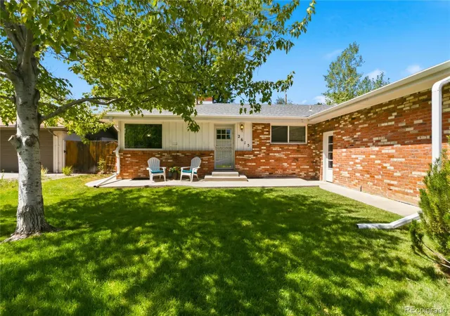 Photo 3 of Single family home for sale at 2615 S Jasmine St, Denver, CO 80222 | MLS# 5747724 | Listing updated on 2026-10-01