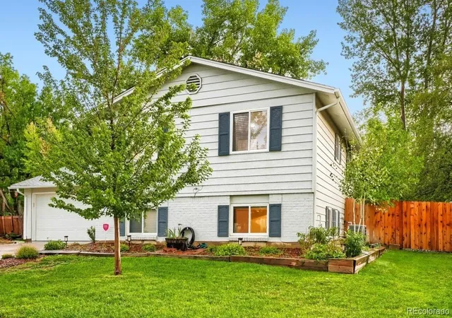 Photo 2 of Single family home for sale at 3047 S Alton Ct, Denver, CO 80231 | MLS# 5873582 | Listing updated on 2026-10-07