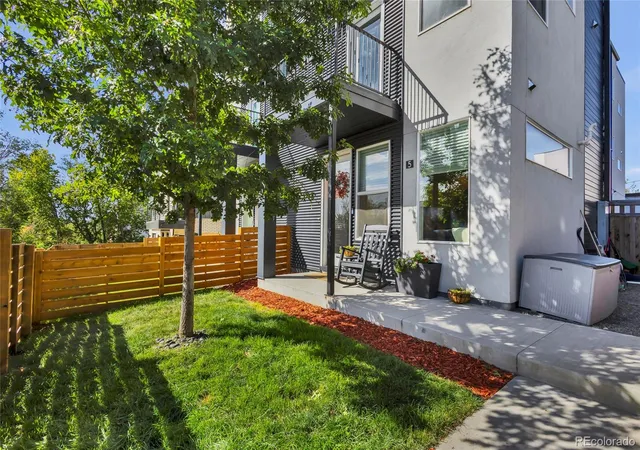 Photo 3 of Townhouse for sale at 1263 Stuart St #5, Denver, CO 80204 | MLS# 1859437 | Listing updated on 2026-10-07