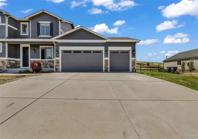 3rd image of 42069 S Pinehurst Cir, Elizabeth, CO 80107 | MLS# 9796806