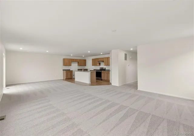 Photo 3 of Single family home for sale at 47358 Bluebell Ave, Bennett, CO 80102 | MLS# 6319993 | Listing updated on 2026-10-11
