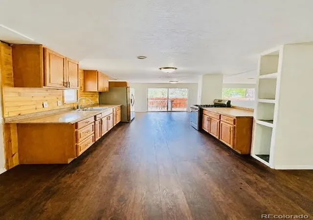 Photo 4 of Sale Pending at 4630 Zion Dr, Greeley, CO 80634 | MLS# 7192136 | Listing updated on 2026-10-06