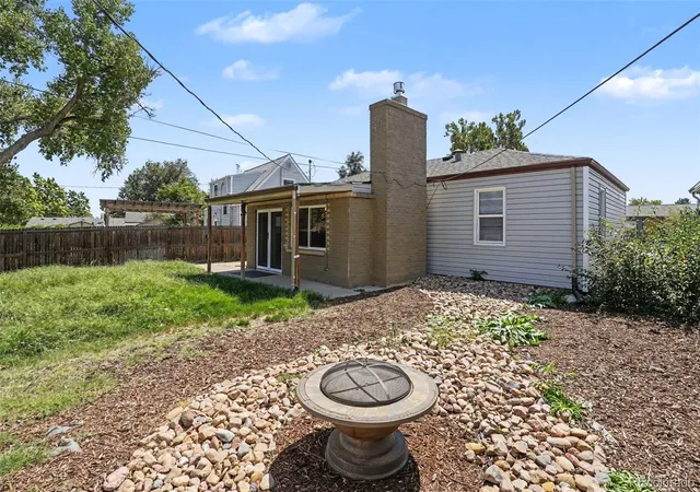 Photo 3 of Single family home for sale at 1865 W Dixie Pl, Denver, CO 80221 | MLS# 5006246 | Listing updated on 2026-08-29
