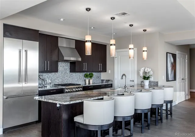 Photo 3 of Condo for sale at 2001 Lincoln St #2823, Denver, CO 80202 | MLS# 7250133 | Listing updated on 2026-09-28