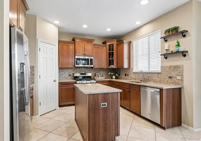 4th image of 10242 Greenfield Cir, Parker, CO 80134 | MLS# 2340643