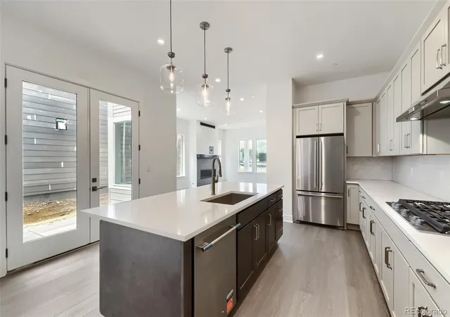 Photo 4 of Single family home for sale at 757 Carabiner Dr, Erie, CO 80516 | MLS# 4394200 | Listing updated on 2026-09-26