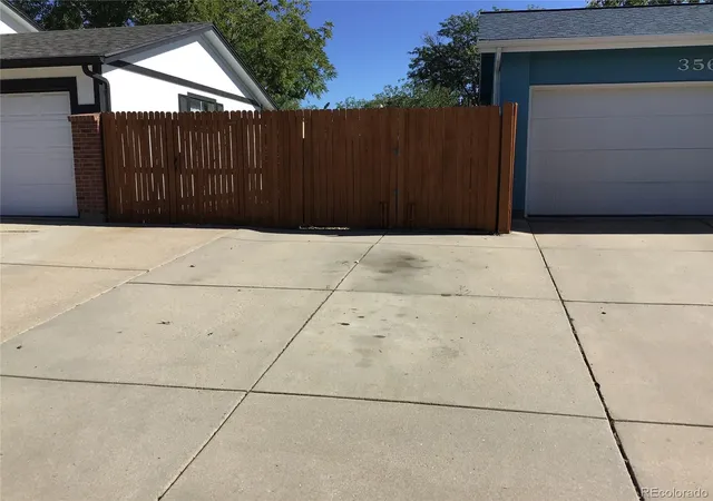 Photo 3 of Single family home for sale at 3561 E 118th Avenue, Thornton, CO 80233 | MLS# 9388620 | Listing updated on 2026-09-29