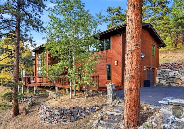 Photo 4 of Single family home for sale at 36 W Ranch Trl, Morrison, CO 80465 | MLS# 5168872 | Listing updated on 2026-10-18