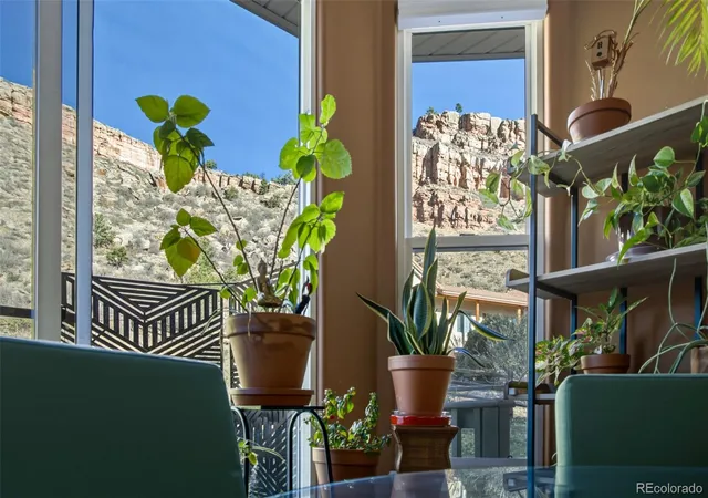 Photo 2 of Single family home for sale at 6 Eagle Nest Ln, Lyons, CO 80540 | MLS# 5247332 | Listing updated on 2026-10-23
