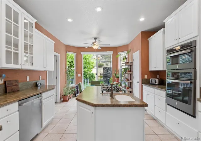 Photo 2 of Single family home for sale at 6 Eagle Nest Ln, Lyons, CO 80540 | MLS# 5247332 | Listing updated on 2026-09-22