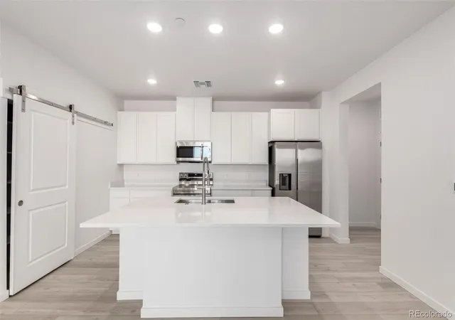4th image of 6153 N Ceylon St #204, Denver, CO 80249 | MLS# 5535082