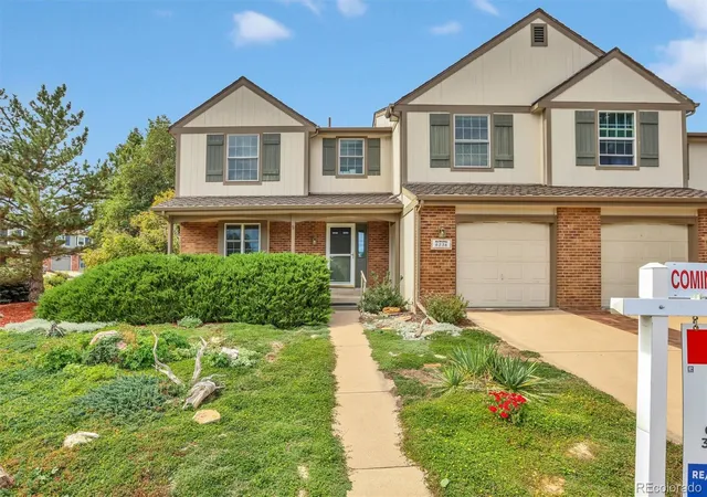 Townhouse for sale at 6236 E Hinsdale Ave, Centennial, CO 80112 | MLS# 3499604