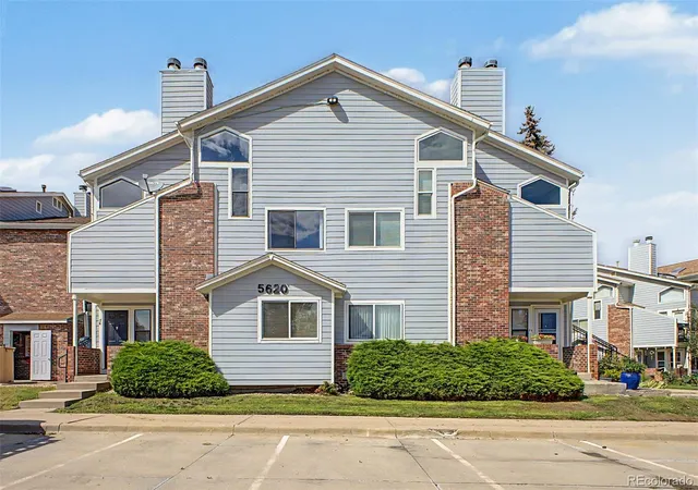 Listing Photo 3 - Condo for sale in building located at 5620 W 80th Pl, Arvada, CO 80003 - Unit #56