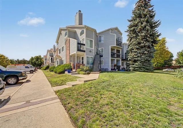 Listing Photo 5 - Condo for sale in building located at 5620 W 80th Pl, Arvada, CO 80003 - Unit #56