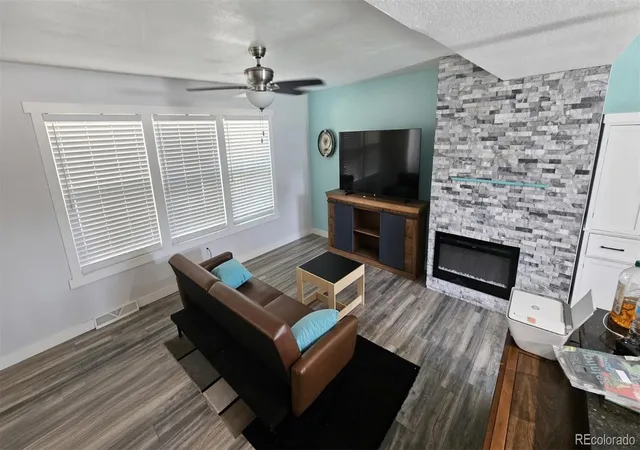 Photo 2 of Townhouse for sale at 3725 S Granby Way, Aurora, CO 80014 | MLS# 5926316 | Listing updated on 2026-09-04