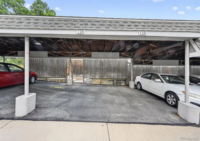 Listing Photo 2 - Condo for sale in building located at 1536 S Pierson St, Lakewood, CO 80232 - Unit #118