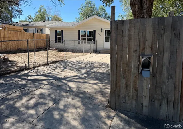 Photo 4 of Single family home for sale at 713 Santa Barbara Ave, Pueblo, CO 81005 | MLS# 4241552 | Listing updated on 2026-10-02