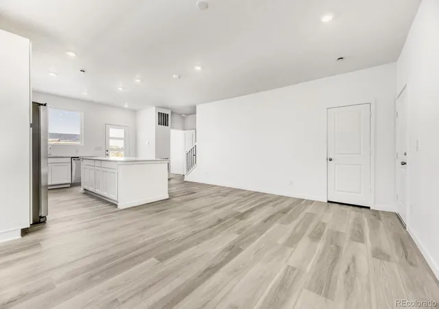 Photo 3 of Townhouse for sale at 15571 Gilpin Ave, Parker, CO 80134 | MLS# 7547287 | Listing updated on 2026-10-08