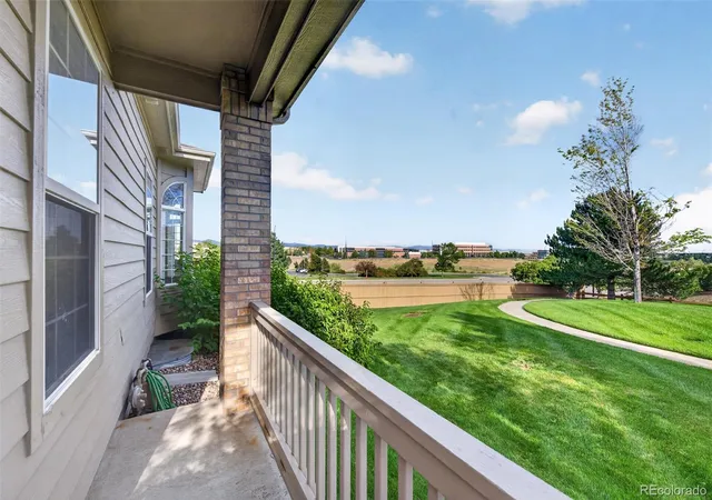 Photo 4 of Townhouse for sale at 21 Woodland Cir, Highlands Ranch, CO 80126 | MLS# 5505821 | Listing updated on 2026-09-22