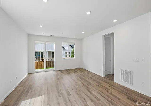 Photo 4 of Single family home for sale at 6573 N Malta St, Aurora, CO 80019 | MLS# 9202040 | Listing updated on 2026-10-26