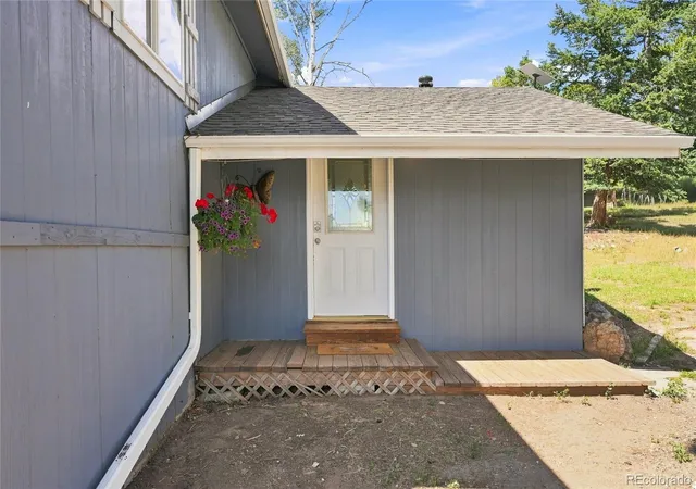 Photo 3 of Single family home for sale at 1126 Pine Valley Rd, Evergreen, CO 80439 | MLS# 9867696 | Listing updated on 2026-09-01
