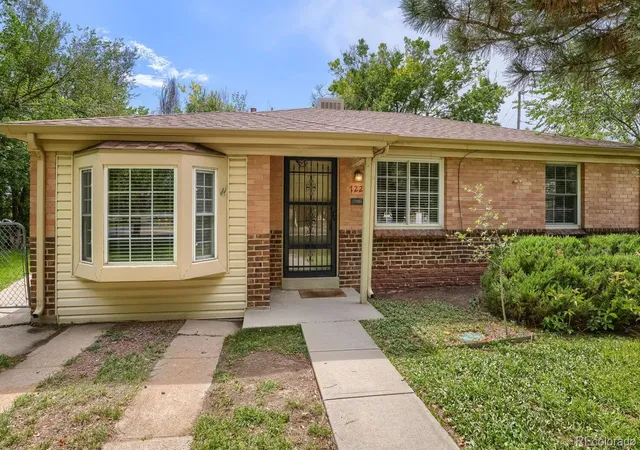 Photo 2 of Single family home for sale at 7220 E 4th Ave, Denver, CO 80220 | MLS# 5708547 | Listing updated on 2026-10-03