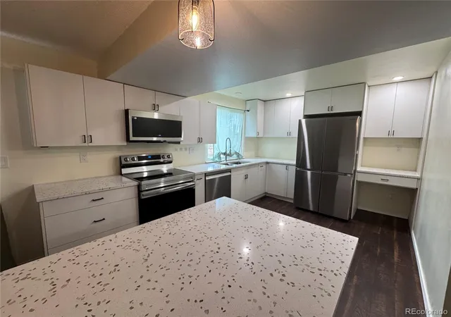 3rd image of 19727 E Oxford Dr, Aurora, CO 80013 | MLS# 2383075