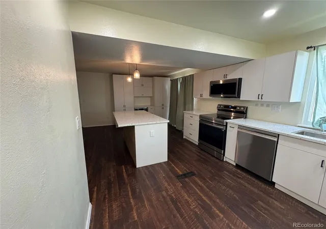 5th image of 19727 E Oxford Dr, Aurora, CO 80013 | MLS# 2383075