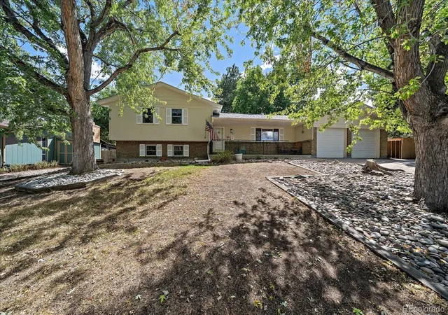 Photo 1 of Single family home for sale at 13582 W Dakota Ave, Lakewood, CO 80228 | MLS# 9354333 | Listing updated on 2026-09-23