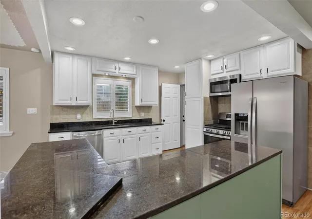 Photo 1 of Single family home for sale at 6422 Independence St, Arvada, CO 80004 | MLS# 9884246 | Listing updated on 2026-10-06