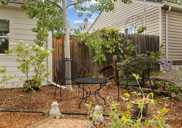 Photo 3 of Sale Pending at 3310 S Elm St, Denver, CO 80222 | MLS# 3958805 | Listing updated on 2026-09-23
