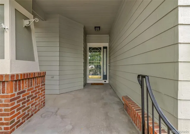 Photo 2 of Single family home for sale at 2592 S Troy Ct, Aurora, CO 80014 | MLS# 3819699 | Listing updated on 2026-10-09