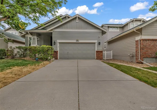 Photo 3 of Single family home for sale at 2592 S Troy Ct, Aurora, CO 80014 | MLS# 3819699 | Listing updated on 2026-10-09