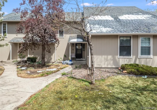 1st image of 2625 S Xanadu Wy #E, Aurora, CO 80014 | MLS# 5550685