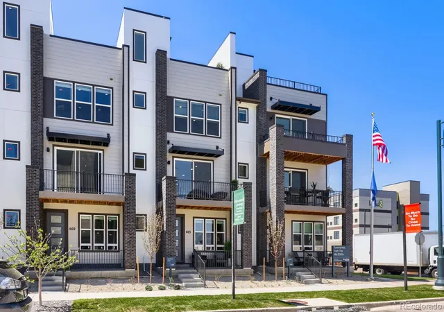 Photo 2 of Townhouse for sale at 9200 E 47th Ave #407, Denver, CO 80238 | MLS# 9618194 | Listing updated on 2026-08-31