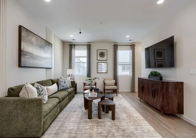 Photo 4 of Townhouse for sale at 9200 E 47Th Ave #407, Denver, CO 80238 | MLS# 9618194 | Listing updated on 2026-08-31