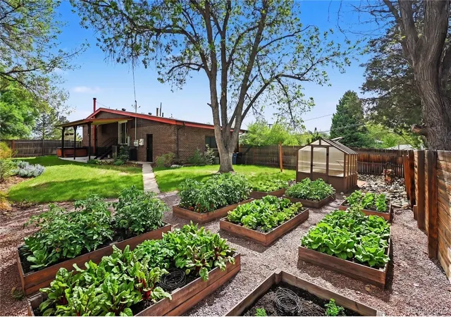 Photo 4 of Single family home for sale at 1890 S Monaco Pkwy, Denver, CO 80224 | MLS# 9351380 | Listing updated on 2026-08-27