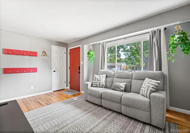 Photo 3 of Single family home for sale at 1605 S Cape St, Lakewood, CO 80232 | MLS# 2392435 | Listing updated on 2026-10-07