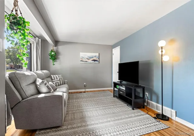 Photo 4 of Single family home for sale at 1605 S Cape St, Lakewood, CO 80232 | MLS# 2392435 | Listing updated on 2026-10-07