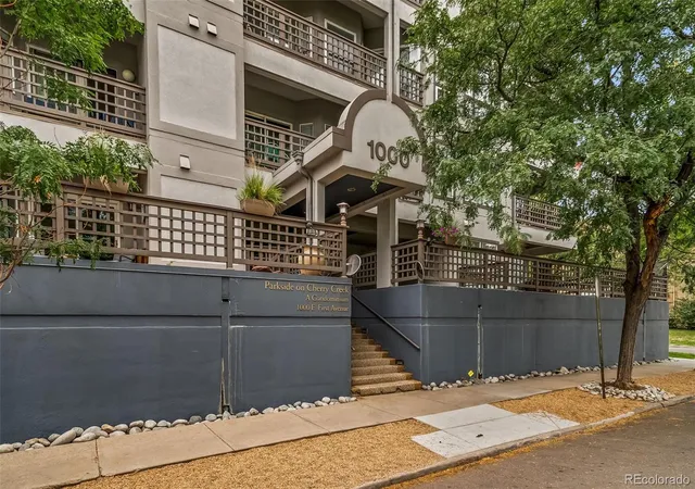 Listing Photo 4 - Condo for sale in building located at 1000 E 1St Ave, Denver, CO 80218 - Unit #402