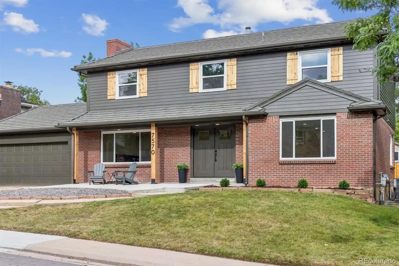 Photo 3 of Single family home for sale at 7570 S Reed Ct, Littleton, CO 80128 | MLS# 3308392 | Listing updated on 2026-10-09