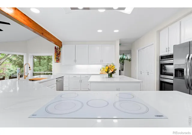Photo 3 of Mansion for sale at 6686 Fairways Dr, Niwot, CO 80503 | MLS# IR1067305 | Listing updated on 2026-09-22