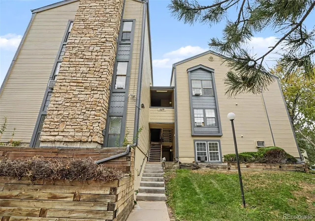 2nd image of 467 S Memphis Wy, Aurora, CO 80017