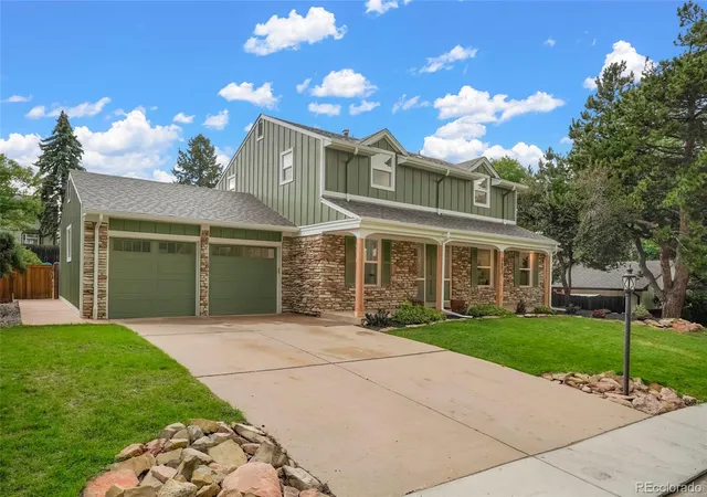 Photo 3 of Single family home for sale at 3692 E Briarwood Ave, Littleton, CO 80122 | MLS# 7871840 | Listing updated on 2026-08-29