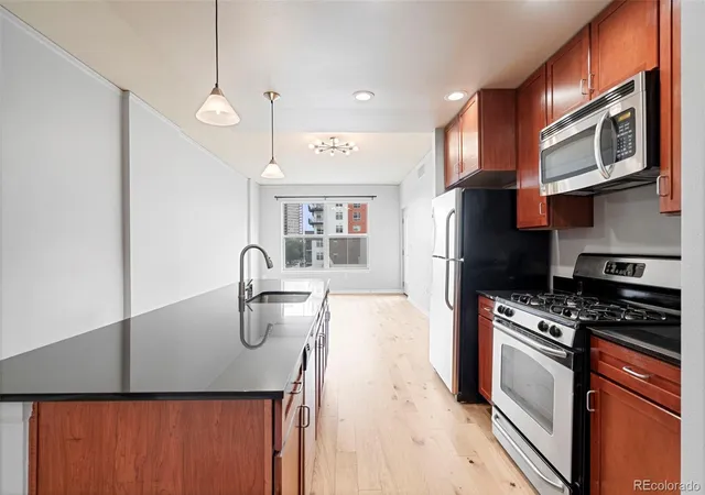 3rd image of 1975 N Grant St #401, Denver, CO 80203 | MLS# 8221025