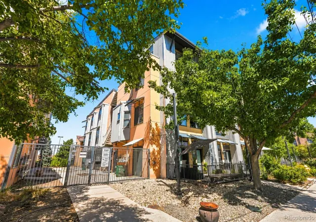 Photo 2 of Condo for sale at 3195 Blake St #101, Denver, CO 80205 | MLS# 5133725 | Listing updated on 2026-09-13