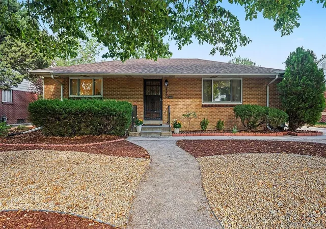 1st image of 2370 Kingston St, Aurora, CO 80010 | MLS# 3450709