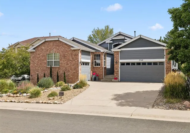 Photo 3 of Single family home for sale at 7740 Crystal Lake Ct, Littleton, CO 80125 | MLS# 9906978 | Listing updated on 2026-10-03