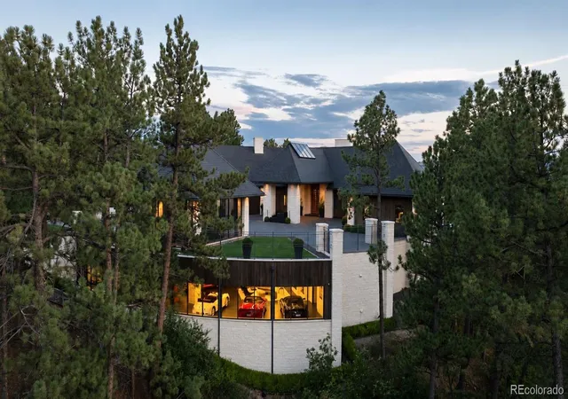 Photo 3 of Mansion for sale at 3 Elk Pointe Ln, Castle Rock, CO 80108 | MLS# 9970946 | Listing updated on 2026-10-02