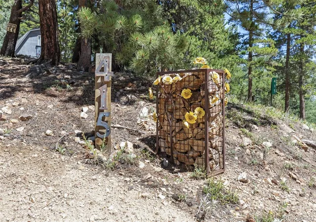 Photo 2 of Single family home for sale at 415 Upper Travis Gulch Rd, Black Hawk, CO 80422 | MLS# 9253957 | Listing updated on 2026-10-09